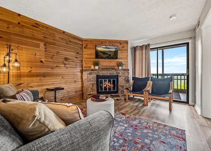 Misty Mountain Getaway Villa Gatlinburg
